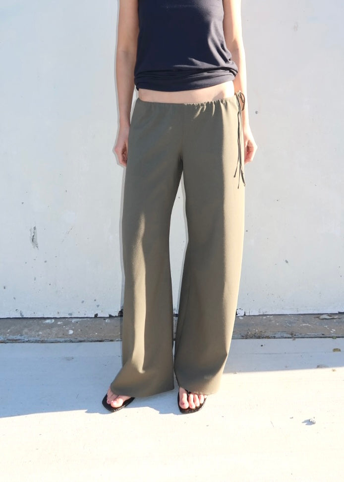 Tie Trouser. Moss