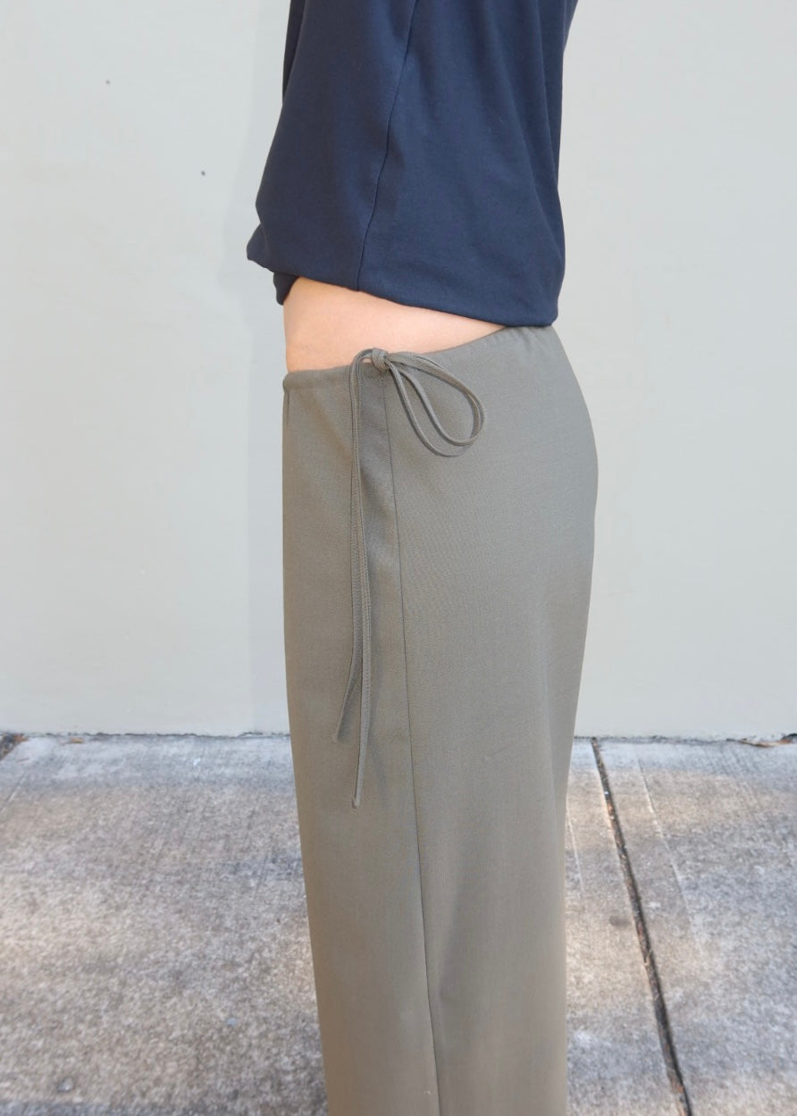 Tie Trouser. Moss