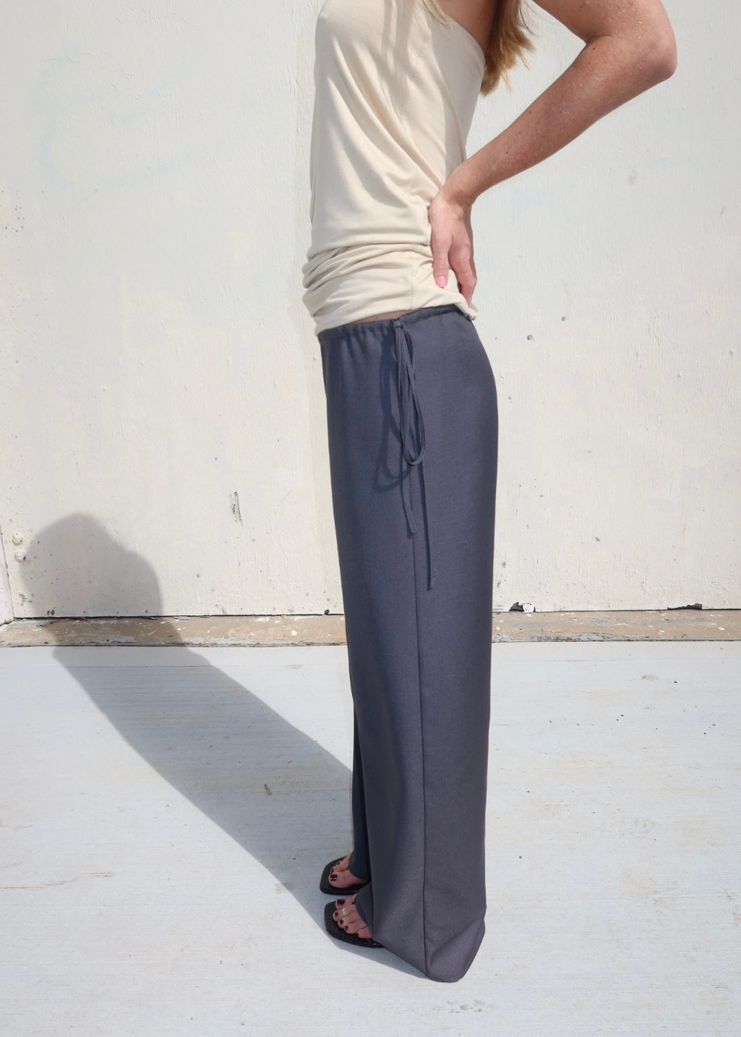 Tie Trouser. Charcoal