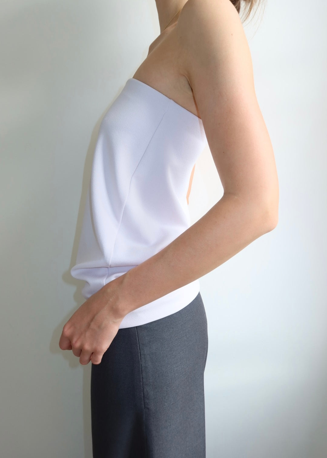 Structured strapless top. Pink